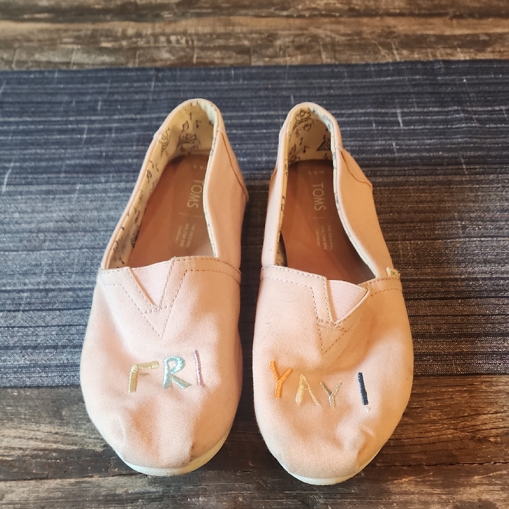Toms Pink Slippers Comfortable Canvas Design